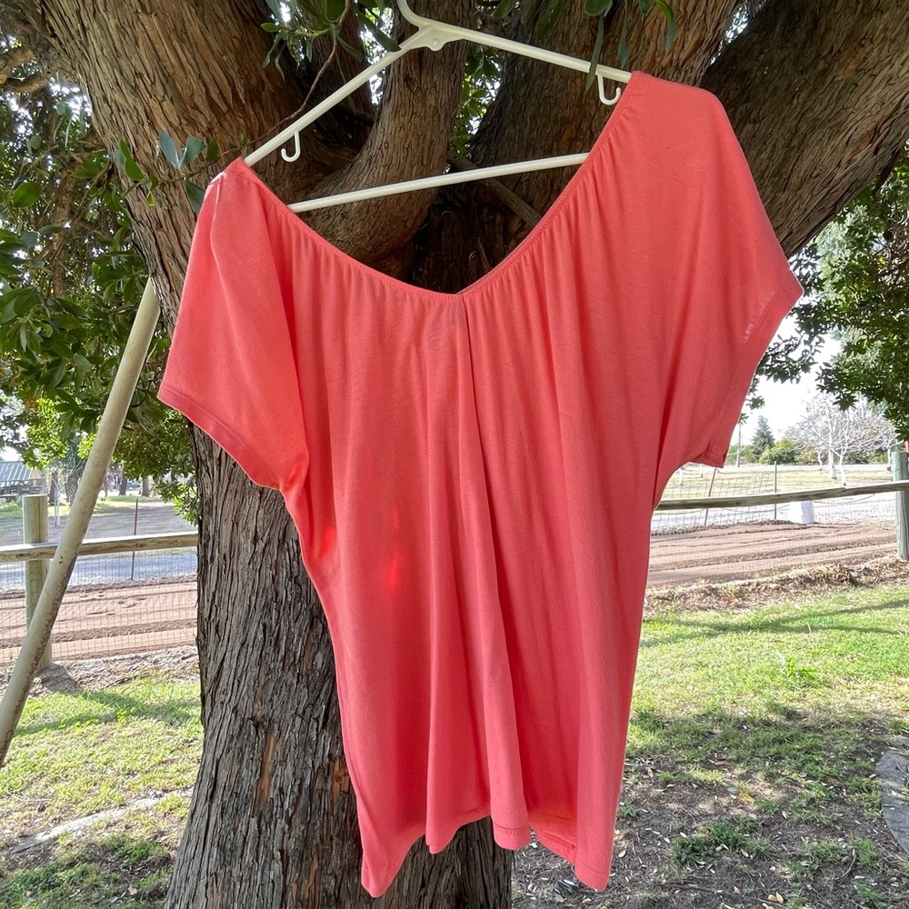 American Eagle coral Top size XS